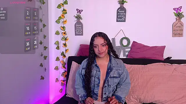 emiily curly online show from 04/27/26, 12:58
