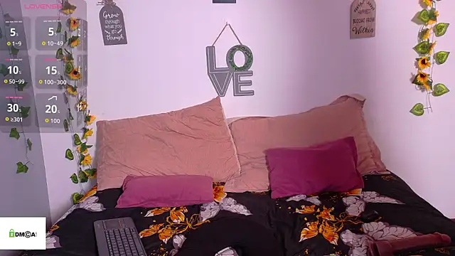 emiily curly online show from 06/12/26, 11:41