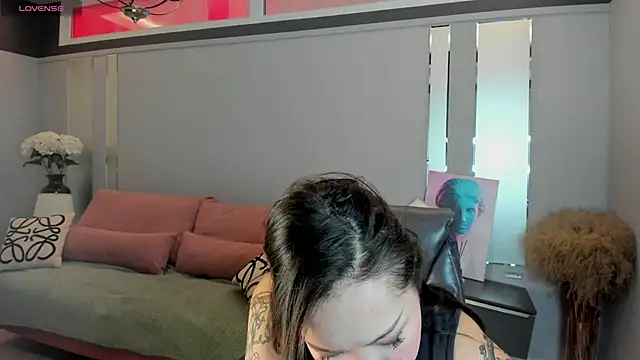 Snapshot of ElinaMotion chatting on 02/01/26, 12:53 ElinaMotion online show from 02/01/26, 12:53