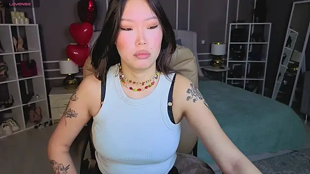 Snapshot of ElinaMotion chatting on 02/20/26, 01:02 ElinaMotion online show from 02/20/26, 01:02