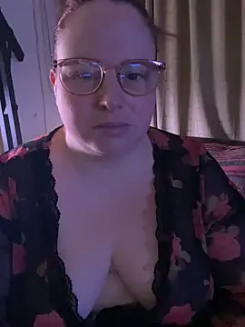 Sarahtjeuh  online show from 04/15/26, 10:21