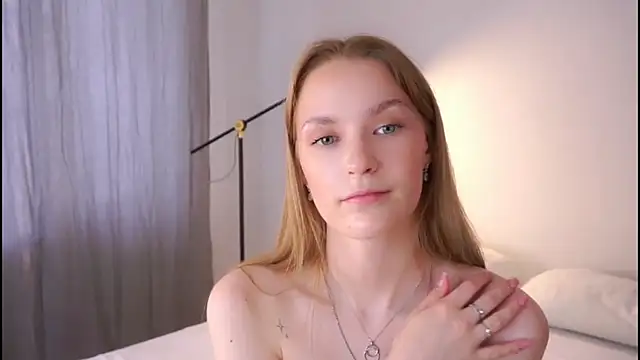 Snapshot of HellenSpelly chatting on 02/01/26, 10:24 HellenSpelly online show from 02/01/26, 10:24