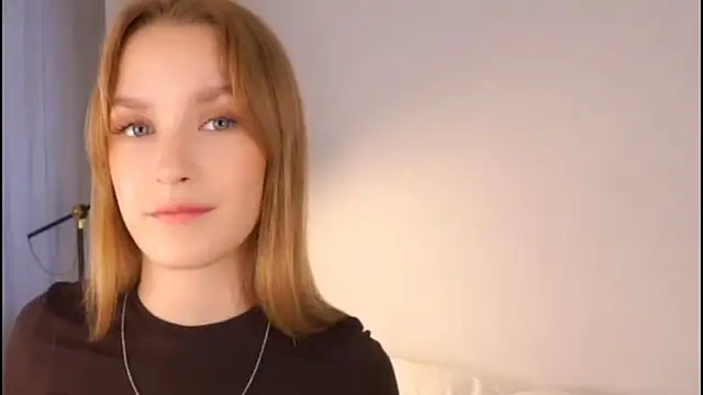 Snapshot of HellenSpelly chatting on 02/20/26, 10:22 HellenSpelly online show from 02/20/26, 10:22