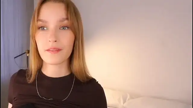 Snapshot of HellenSpelly chatting on 03/01/26, 10:10 HellenSpelly online show from 03/01/26, 10:10