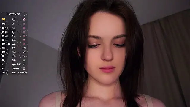 Snapshot of EffieHenri chatting on 02/21/26, 07:27 EffieHenri online show from 02/21/26, 07:27