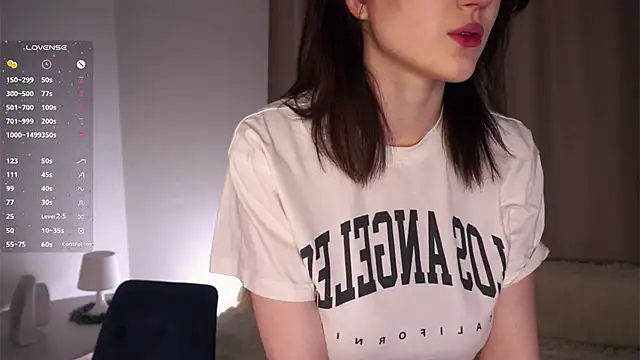 Snapshot of EffieHenri chatting on 02/14/26, 06:19 EffieHenri online show from 02/14/26, 06:19