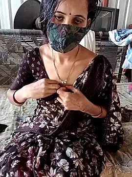 Snapshot of desicpl26 chatting on 03/01/26, 10:04 desicpl26 online show from 03/01/26, 10:04