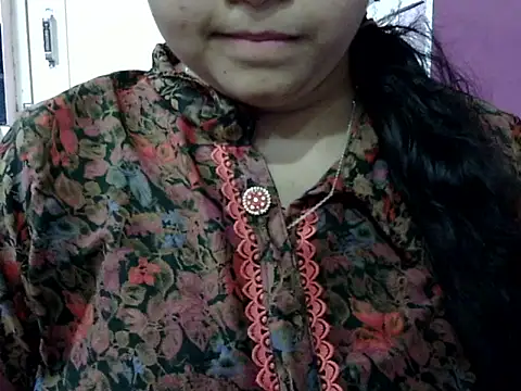 Cute Aliyaa online show from 04/01/26, 01:52