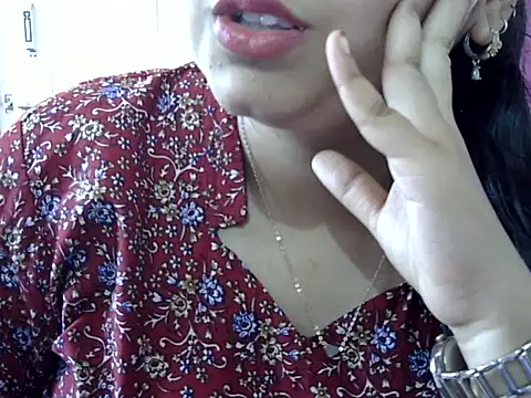 Cute Aliyaa online show from 05/06/26, 09:46