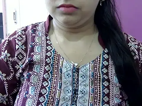 Cute Aliyaa online show from 04/15/26, 08:42