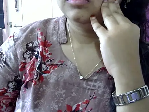 Cute Aliyaa online show from 04/04/26, 09:49