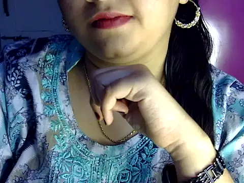 Snapshot of Cute_Aliyaa chatting on 07/16/26, 01:52 Cute Aliyaa online show from 07/16/26, 01:52