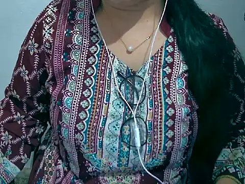 Cute Aliyaa online show from 03/20/26, 10:27