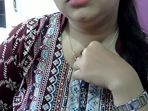 Cute Aliyaa online show from 04/22/26, 12:34