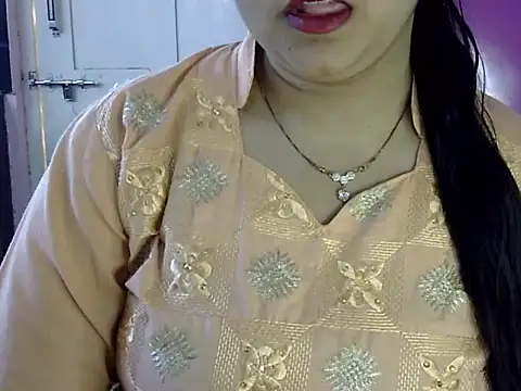 Cute Aliyaa online show from 05/31/26, 09:48