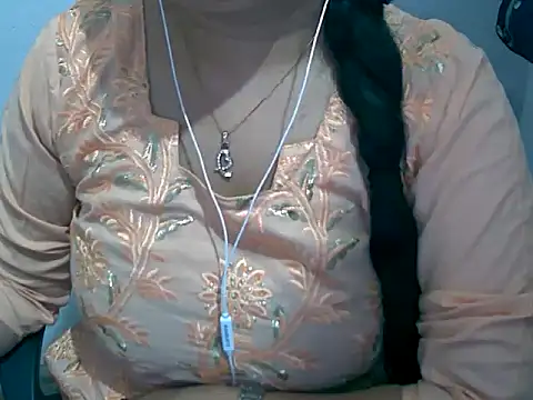 Cute Aliyaa online show from 03/17/26, 09:56