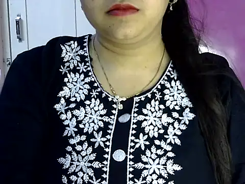 Cute Aliyaa online show from 05/21/26, 01:52