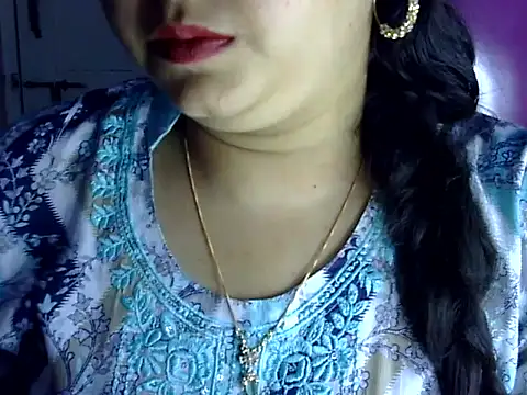 Snapshot of Cute_Aliyaa chatting on 07/04/26, 01:48 Cute Aliyaa online show from 07/04/26, 01:48