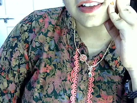 Snapshot of Cute_Aliyaa chatting on 06/13/26, 02:26 Cute Aliyaa online show from 06/13/26, 02:26