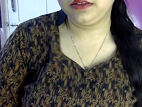 Snapshot of Cute_Aliyaa chatting on 06/03/26, 12:06 Cute Aliyaa online show from 06/03/26, 12:06