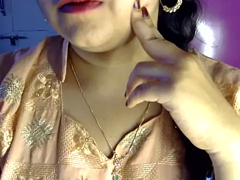 Snapshot of Cute_Aliyaa chatting on 07/11/26, 01:00 Cute Aliyaa online show from 07/11/26, 01:00