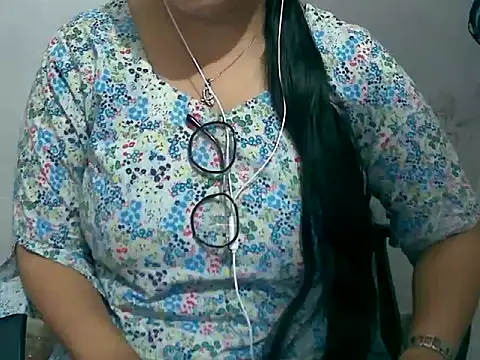 Cute Aliyaa online show from 03/16/26, 09:57