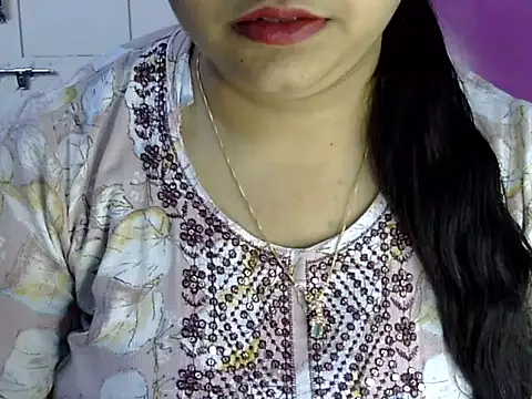 Snapshot of Cute_Aliyaa chatting on 06/18/26, 01:27 Cute Aliyaa online show from 06/18/26, 01:27