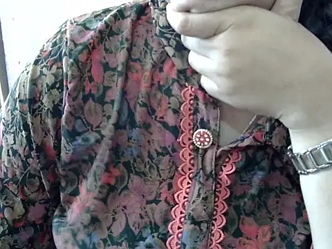 Cute Aliyaa online show from 03/28/26, 10:38