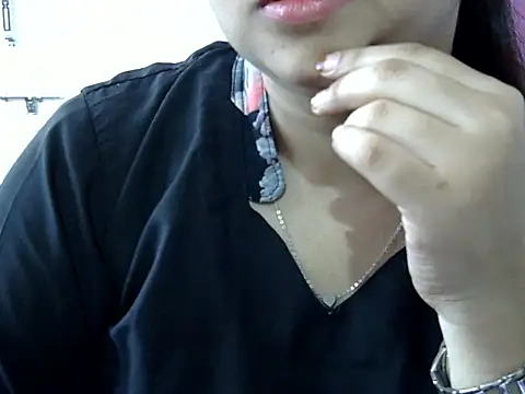 Cute Aliyaa online show from 04/26/26, 10:12