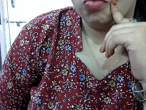 Cute Aliyaa online show from 05/19/26, 01:40