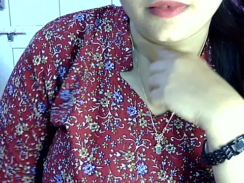 Snapshot of Cute_Aliyaa chatting on 06/16/26, 01:44 Cute Aliyaa online show from 06/16/26, 01:44