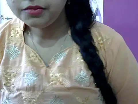 Cute Aliyaa online show from 05/07/26, 10:40