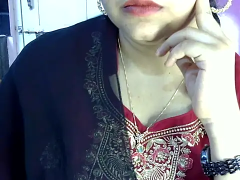 Snapshot of Cute_Aliyaa chatting on 06/27/26, 01:28 Cute Aliyaa online show from 06/27/26, 01:28