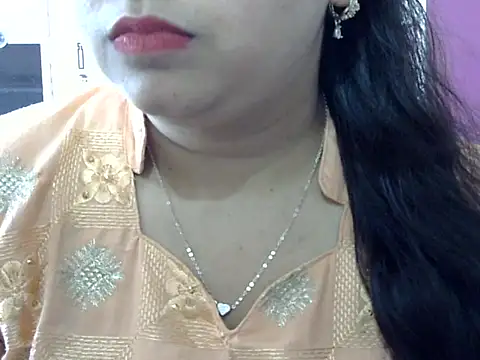 Cute Aliyaa online show from 04/09/26, 10:32