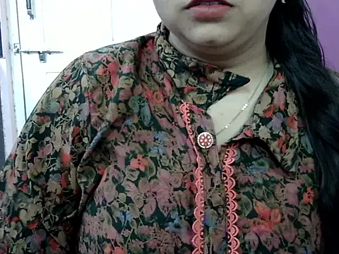 Cute Aliyaa online show from 05/20/26, 02:03