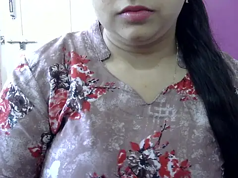 Cute Aliyaa online show from 05/04/26, 10:40
