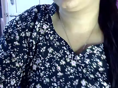 Cute Aliyaa online show from 06/01/26, 12:05