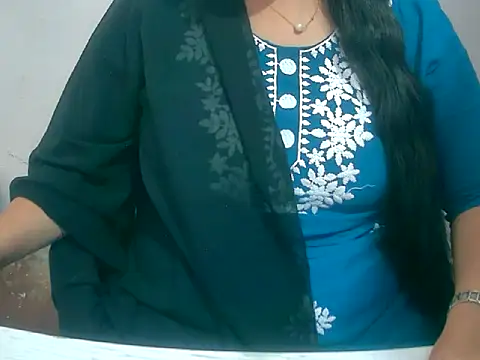 Cute Aliyaa online show from 03/04/26, 08:44