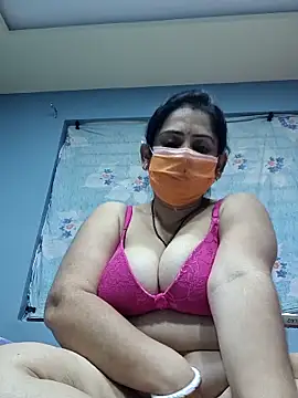 Snapshot of diyam4002 chatting on 02/15/26, 07:51 diyam4002 online show from 02/15/26, 07:51