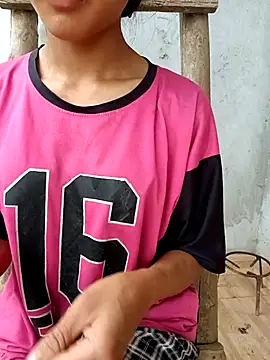 Hoa-tuylip online show from 04/18/26, 12:35