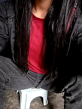 Snapshot of Hoa-tuylip chatting on 05/12/26, 12:51 Hoa-tuylip online show from 05/12/26, 12:51