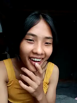 Snapshot of Hoa-tuylip chatting on 05/10/26, 12:14 Hoa-tuylip online show from 05/10/26, 12:14
