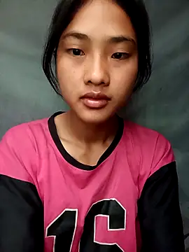 Hoa-tuylip online show from 04/19/26, 01:06