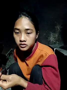 Hoa-tuylip online show from 03/29/26, 10:33