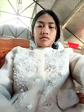 Hoa-tuylip online show from 03/18/26, 04:59