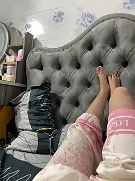 Snapshot of Phuonghot189 chatting on 02/24/26, 04:30 Phuonghot189 online show from 02/24/26, 04:30