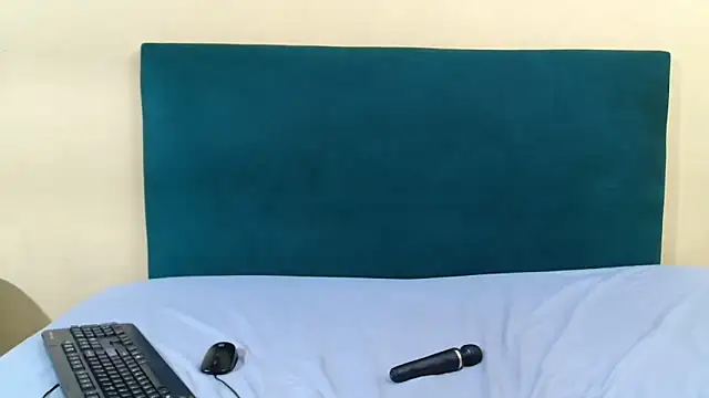 FreakyMelanin18 online show from 03/12/26, 08:24