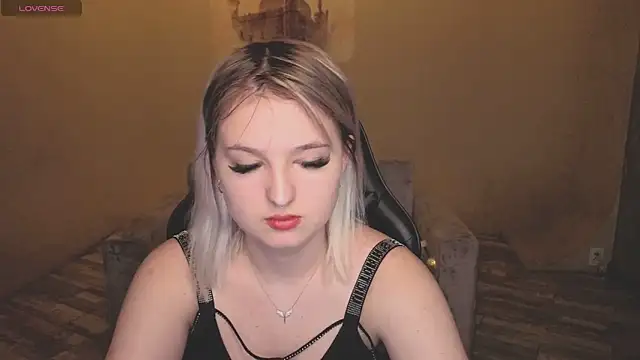 Snapshot of grase_neon chatting on 02/12/26, 08:47 grase neon online show from 02/12/26, 08:47