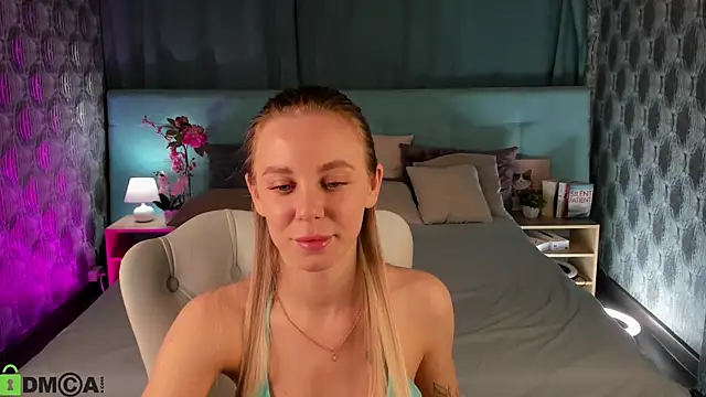 Tesssa Young online show from 04/04/26, 12:39