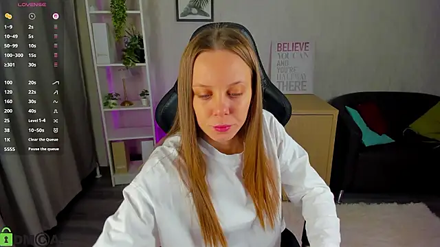 Snapshot of Tesssa_Young chatting on 02/22/26, 12:46 Tesssa Young online show from 02/22/26, 12:46